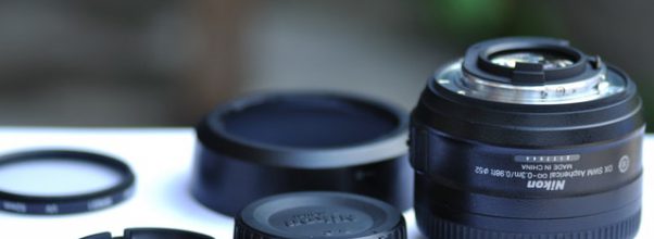 Nikon tillverkar bland annat objektiv.